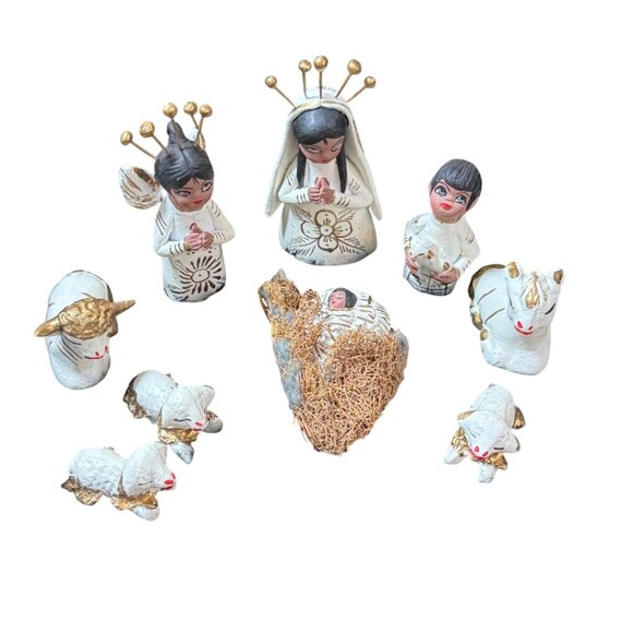 Hand-Painted Peruvian Clay Pottery  Nativity Set With 9 Figures Miniture - Picture 2 of 8